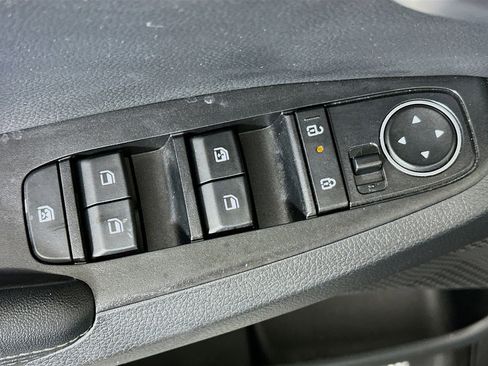 Used 2025 Kia Seltos S image 15