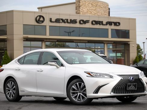 Certified 2021 Lexus ES 300h w/ Premium Package FWD image 1