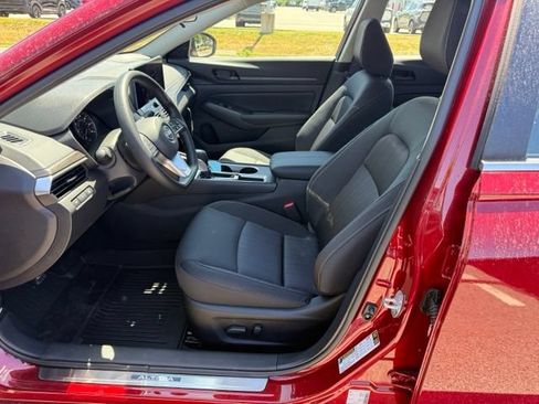 New 2026 Nissan Altima 2.5 SV w/ SV Special Edition Package FWD image 17