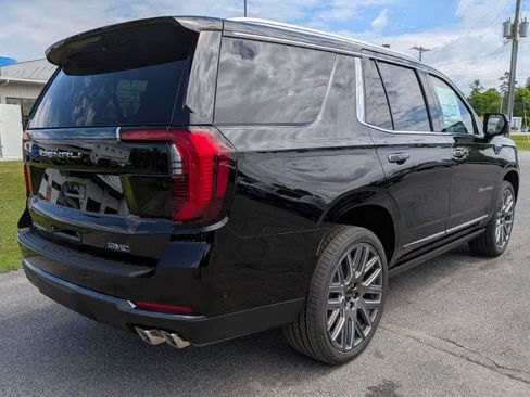 New 2026 GMC Yukon Denali Ultimate AWD/4WD image 8