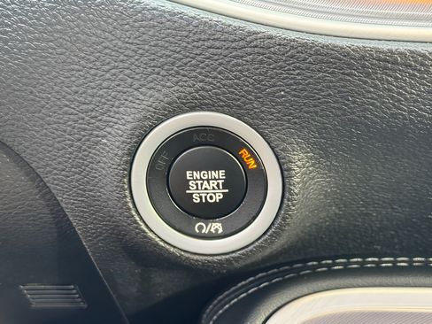 Used 2021 Dodge Challenger R/T w/ Driver Convenience Group RWD image 18