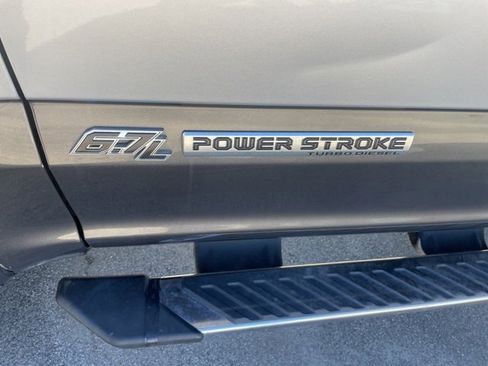 Used 2017 Ford F250 Lariat w/ Lariat Value Package image 7