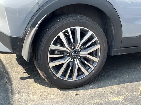 Used 2024 Nissan Kicks SV w/ Exterior Package FWD image 14