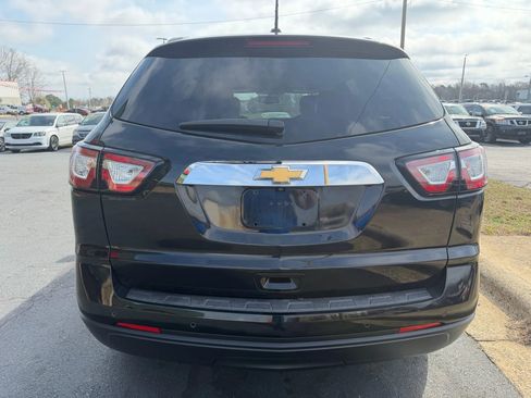 Used 2017 Chevrolet Traverse LT FWD image 6