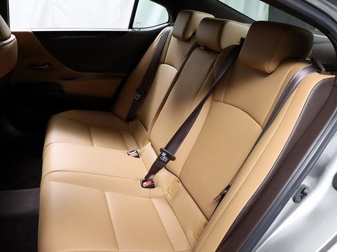 Used 2020 Lexus ES 350 w/ Premium Package image 12