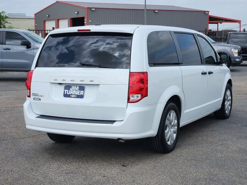 Used 2020 Dodge Grand Caravan SE w/ UConnect Hands-Free Group image 7