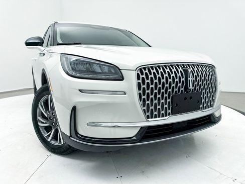 Used 2024 Lincoln Corsair Premiere image 9