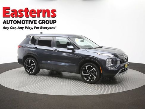 Used 2024 Mitsubishi Outlander SE AWD/4WD image 47