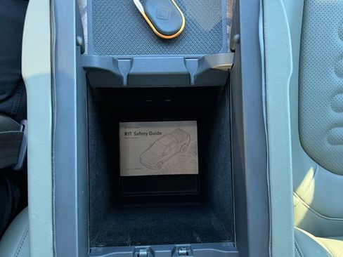 Used 2022 Rivian R1T Launch Edition image 42