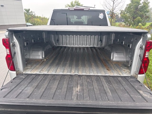 Used 2022 Chevrolet Silverado 1500 LT AWD/4WD image 16
