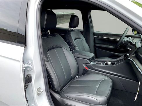 New 2026 Jeep Grand Cherokee L Limited AWD/4WD image 19