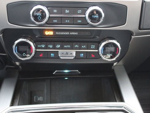 Used 2022 Ford F250 Platinum w/ FX4 Off-Road Package image 35