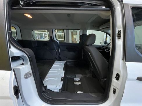 Used 2016 Ford Transit Connect XL FWD image 18