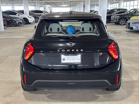 Used 2025 MINI Cooper 2-Door Hardtop FWD image 7