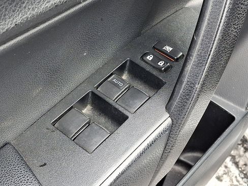 Used 2016 Toyota Corolla LE Premium image 14