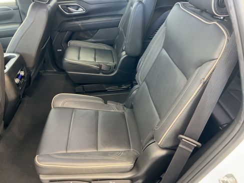 Used 2023 GMC Yukon SLT image 25