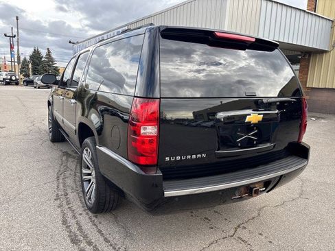 Used 2013 Chevrolet Suburban LTZ image 7