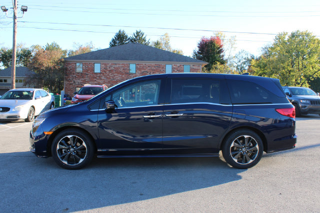 Used 2024 Honda Odyssey Elite image 5