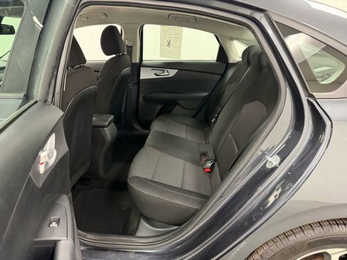 Used 2023 Kia Forte LXS w/ LXS Technology Package image 14
