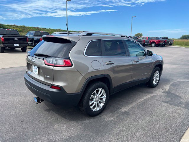 Used 2019 Jeep Cherokee Latitude w/ Cold Weather Group AWD/4WD image 5