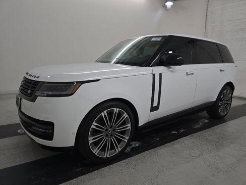 Used 2025 Land Rover Range Rover Long Wheelbase SE image 2