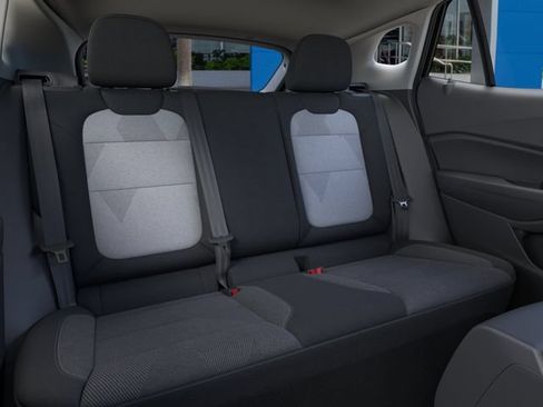 Used 2026 Chevrolet Trax LS FWD image 17