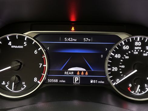 Used 2024 Nissan Sentra SV image 18