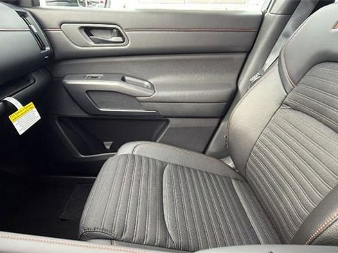 New 2025 Nissan Pathfinder Rock Creek image 23