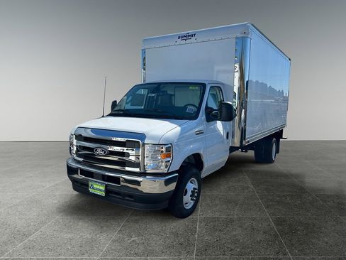 New 2026 Ford E-450 and Econoline 450 Super Duty w/ Power Equipment Group image 2