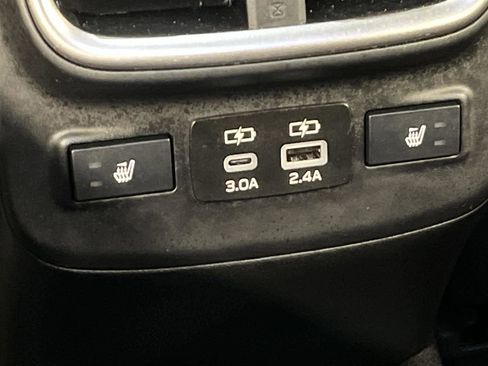 Used 2025 Subaru Outback Touring image 18