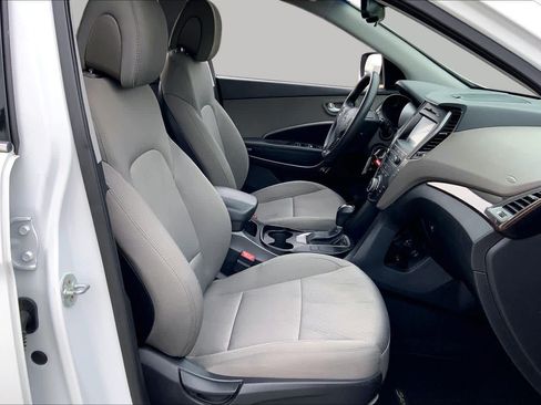 Used 2017 Hyundai Santa Fe Sport FWD image 9
