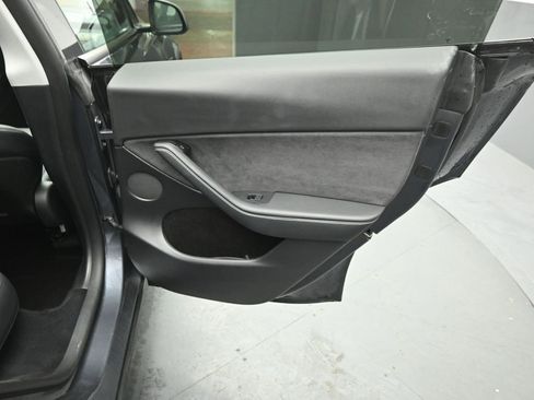 Used 2023 Tesla Model Y Long Range image 23