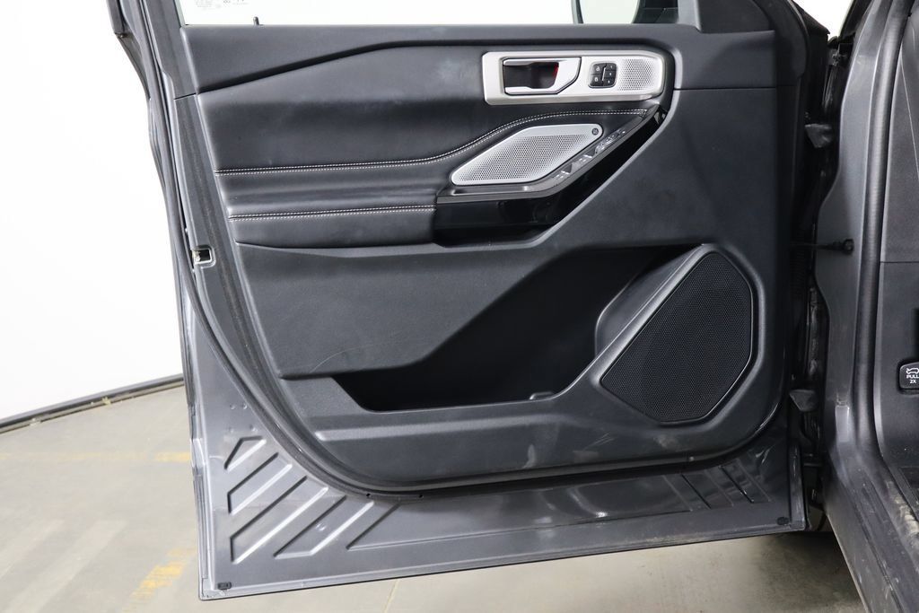 Used 2023 Ford Explorer ST w/ Equipment Group 401A AWD/4WD image 19
