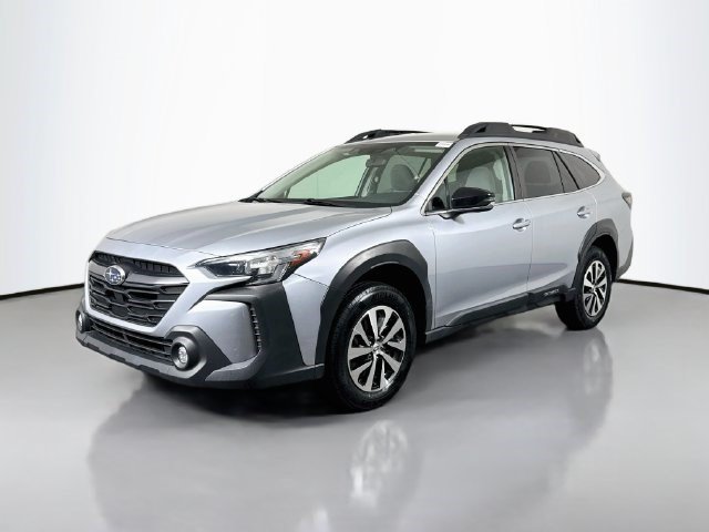 Used 2023 Subaru Outback Premium AWD/4WD image 4