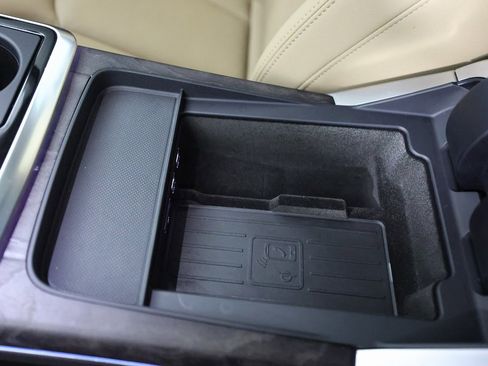 Used 2019 Audi Q8 Prestige image 38