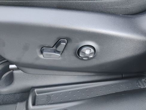 New 2026 Chrysler Pacifica Select image 22