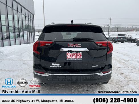 Used 2021 GMC Terrain SLT w/ Infotainment Package II image 7