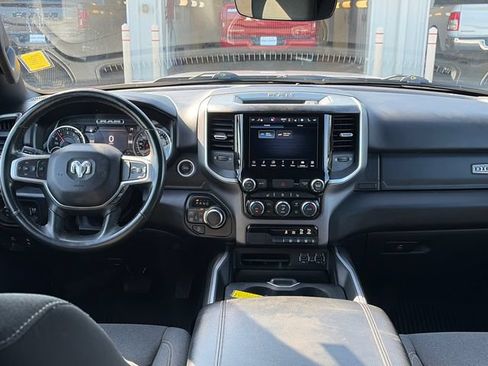 Used 2022 RAM 1500 Big Horn AWD/4WD image 12