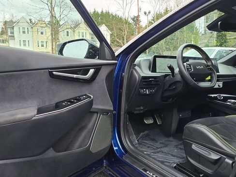 Used 2023 Kia EV6 GT image 19