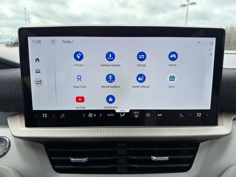 New 2026 Ford Explorer Active image 32