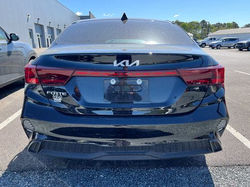 Used 2024 Kia Forte LXS image 4