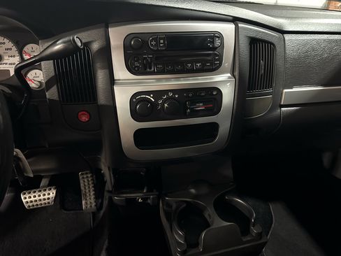 Used 2005 Dodge Ram 1500 Truck 2WD Quad Cab image 74