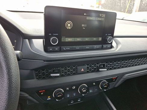 Certified 2023 Honda Accord EX image 23