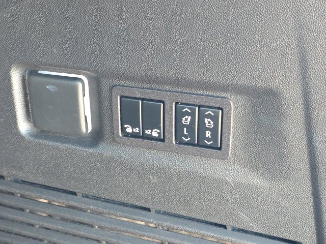 Certified 2023 Chevrolet Suburban Premier AWD/4WD image 14