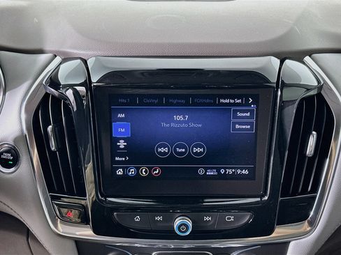 Used 2020 Chevrolet Traverse LT FWD image 21