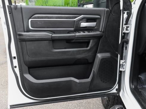 Used 2024 RAM 2500 Big Horn w/ Off Road Package image 14