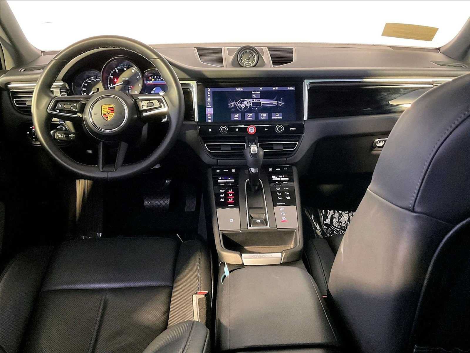 Certified 2023 Porsche Macan AWD/4WD image 14