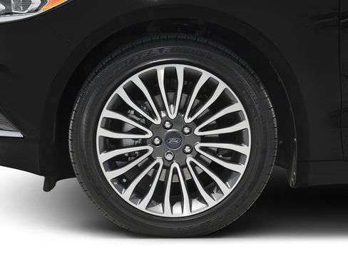 Used 2018 Ford Fusion Titanium AWD/4WD image 10