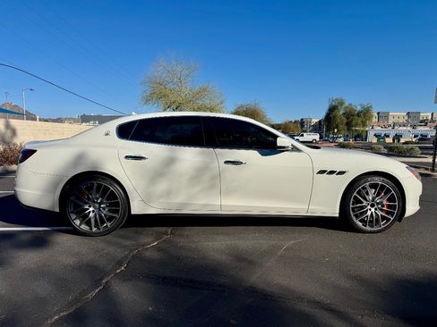 Used 2014 Maserati Quattroporte GTS image 6