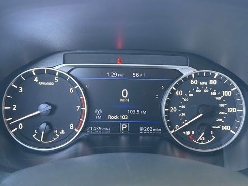 Used 2025 Nissan Altima 2.5 SV image 21